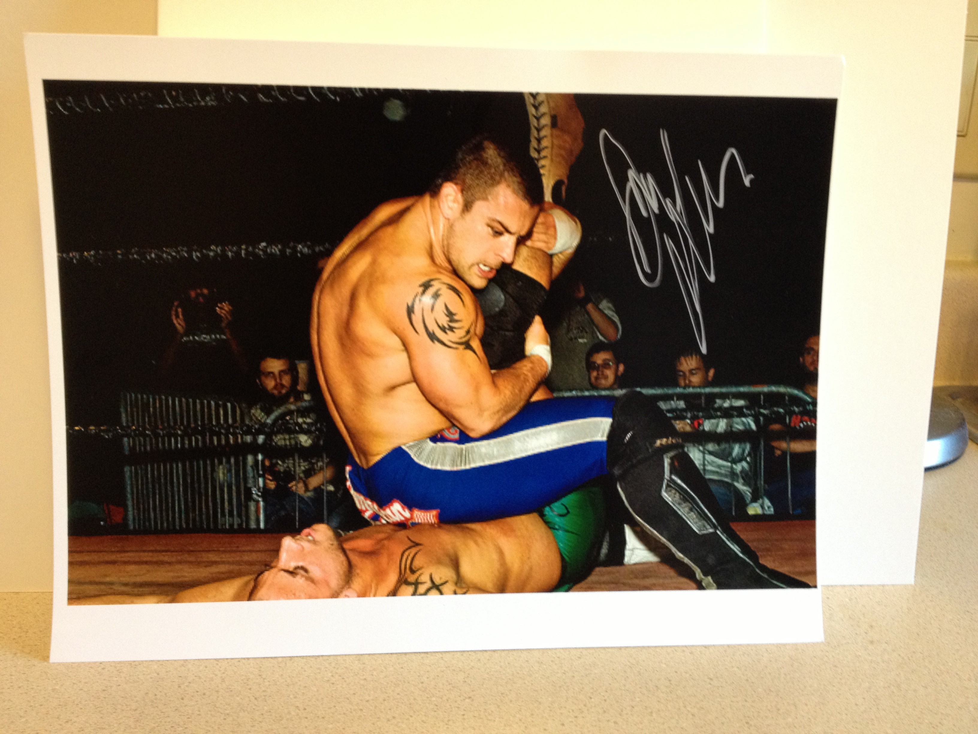 Davey Richards Signed Color Photo (100% Authentic) Comes w/Certificate of Authenticity